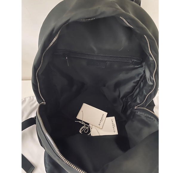 Givenchy back pack - Picture 5 of 8